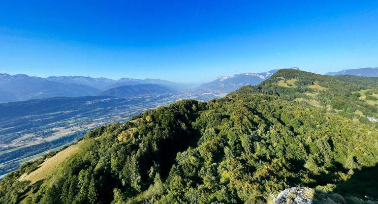 paysages des Bauges en Savoie par l'auberge d'aillons et d'ailleurs