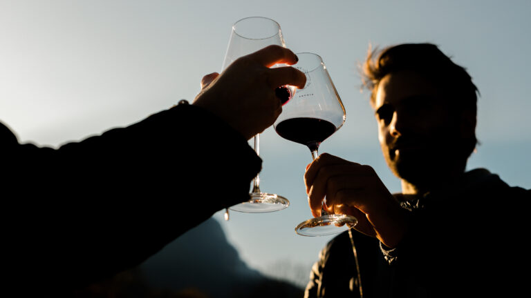 Dégustation de vins de Savoie en montagne, Auberge d'Aillon et d'Ailleurs